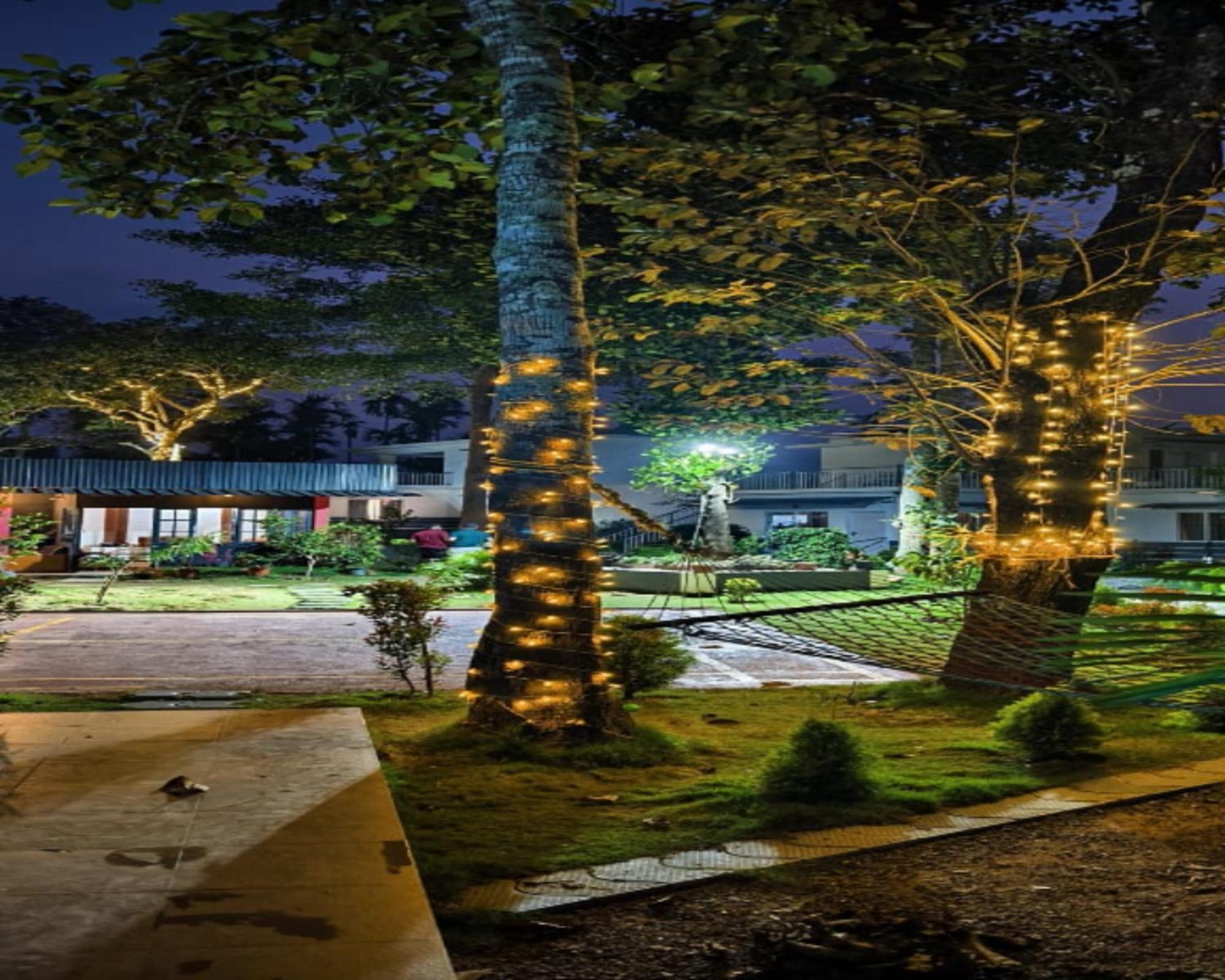 Haze Woods Resort Vaduvanchal Exterior photo